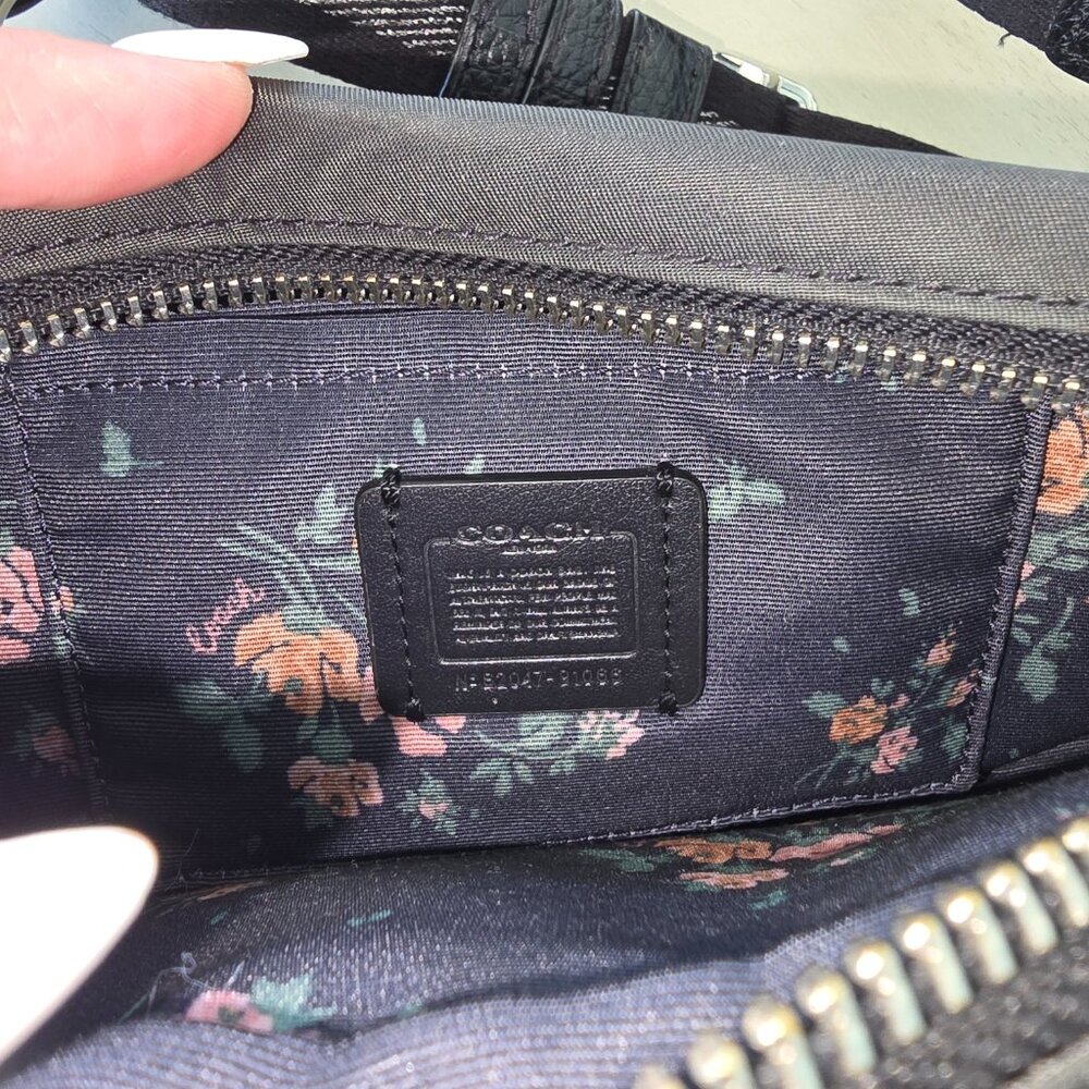 Pouch - Picture 3 of 3